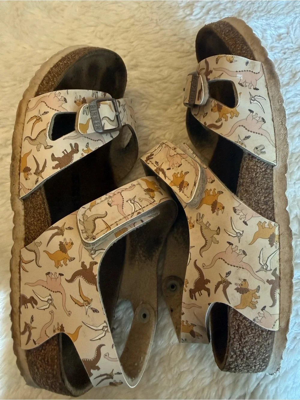 Kids Dinosaur Print Birkenstock girls size 34
